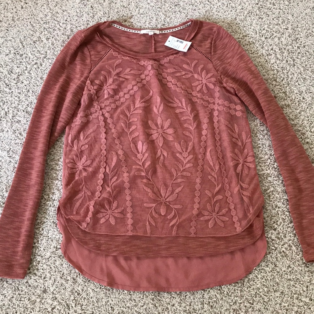Maurice's top